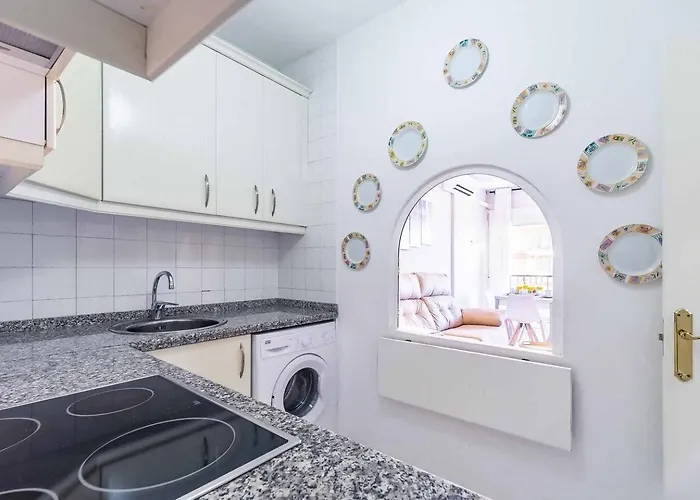 Perla 5 - 1 Bed 1 Bath View