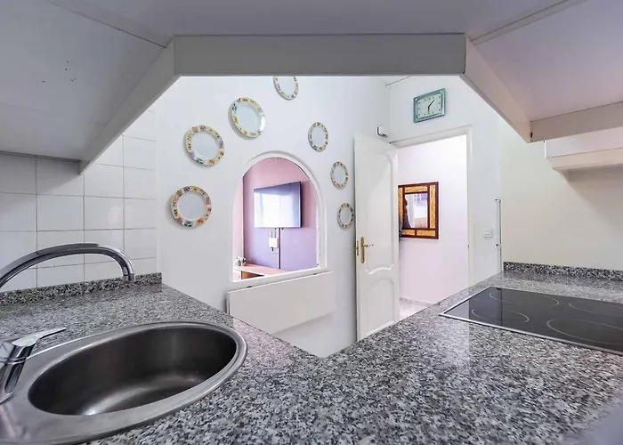 Perla 5 - 1 Bed 1 Bath View *