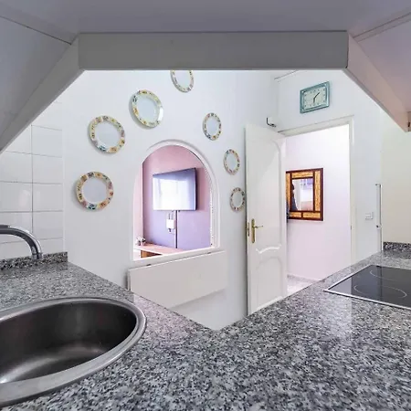 Perla 5 - 1 Bed 1 Bath View *