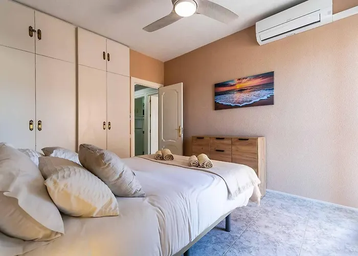 Perla 5 - 1 Bed 1 Bath View *