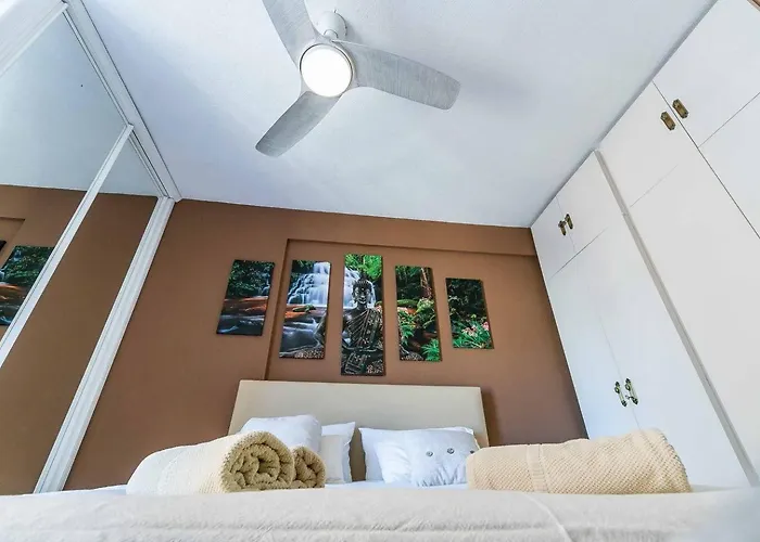 Perla 5 - 1 Bed 1 Bath View